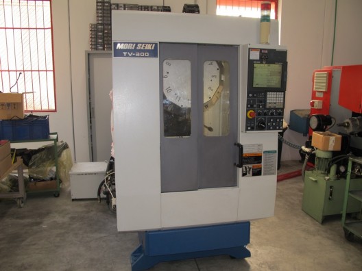 Centro di lavoro verticale MORI SEIKI TV-300