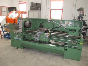 Tornio parallelo MEXIM SN502 usato