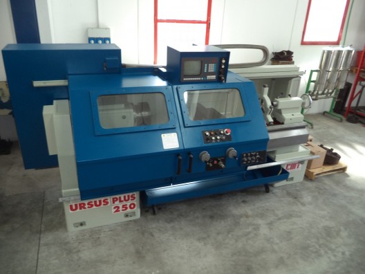 Tornio cnc autoapprendimento CMT URSUS PLUS 250X1500 usato