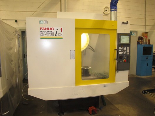 Centro di lavoro FANUC Robodrill Alfa T21i Dl 4 assi usato
