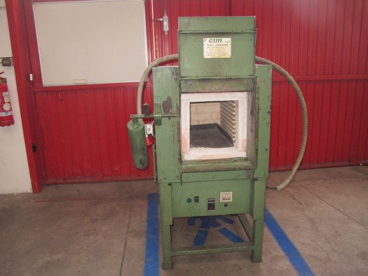 Forno da tempra elettrico a muffola usato