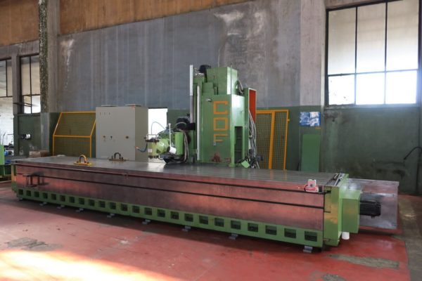 fresatrice cnc a montante mobile MECOF CS10VA usata