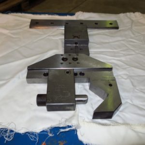 Sistema di staffaggio pezzi in acciaio INOX per elettroerosione a filo morsa MECATOOL
