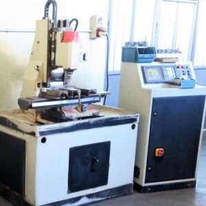 Centro di lavoro verticale CORTINI BF 400 cnc FANUC usato