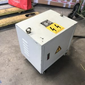 Trasformatore di tensione trifase 380V 10 KVA 50Hz usato