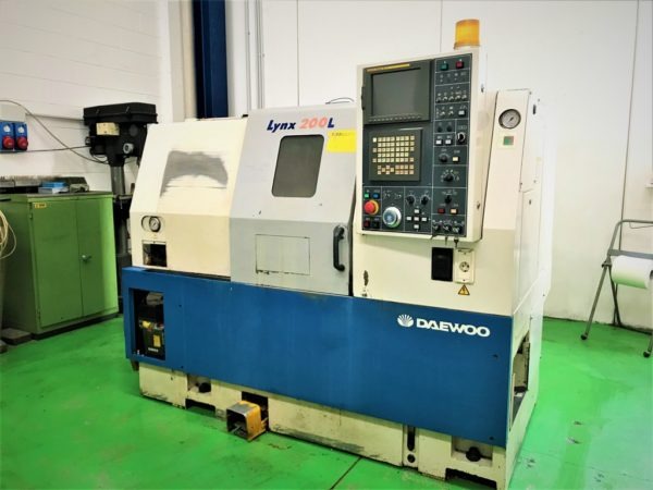 Tornio cnc 2 assi DAEWOO Lynx 200LC usato