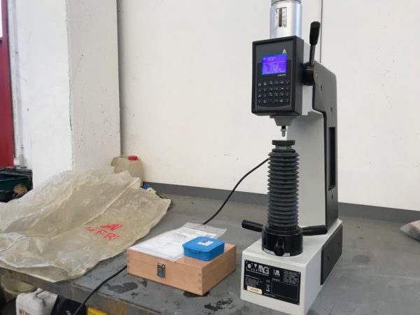 Durometro digitale semi-automatico OMAG AFFRI 206 EXS usato