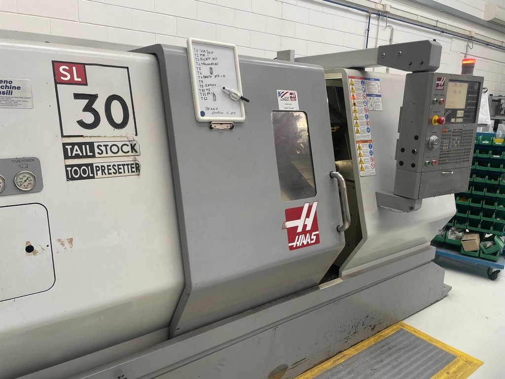 Tornio cnc 2 assi HAAS SL 30 THE usato 00023 Tornio cnc 2 assi HAAS SL 30 THE usato