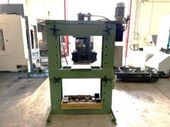 Pressa elettroidraulica 50 ton usata