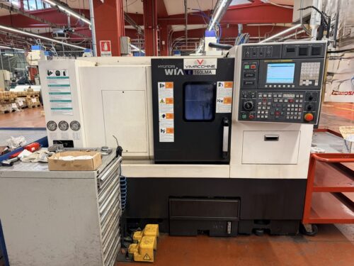 Tornio cnc 3 assi HIUNDAY E 160LMA motorizzato usato